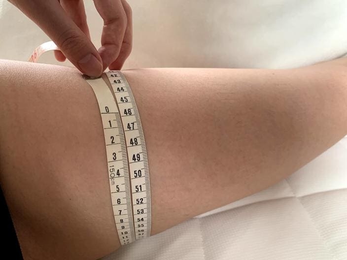 sulaline-after-sleep-thighs